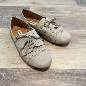 Not Rated Women Gray Lace-Up Shoes Size 6